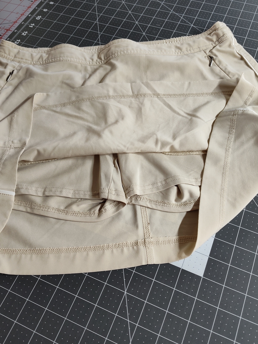 Danskin Skort/Mini Skirt Beige With Ivory Trim - M